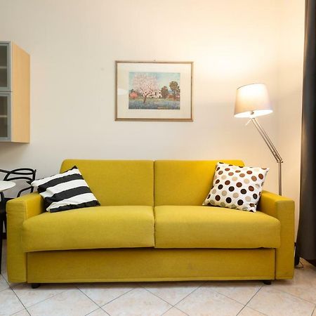 The Best Rent - Cozy Studio Apartment In Milan Downtown Milão Exterior foto