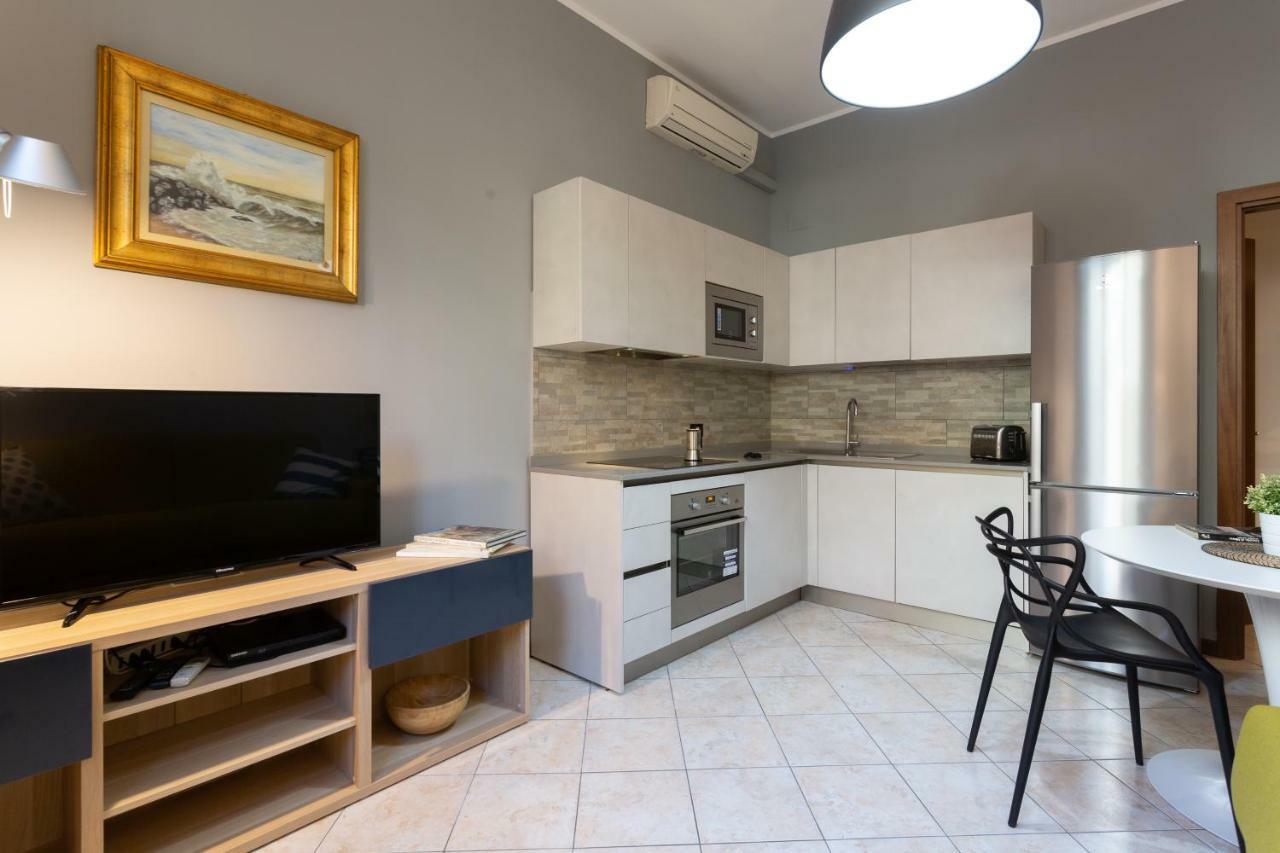 The Best Rent - Cozy Studio Apartment In Milan Downtown Milão Exterior foto