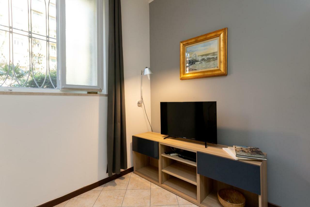 The Best Rent - Cozy Studio Apartment In Milan Downtown Milão Exterior foto